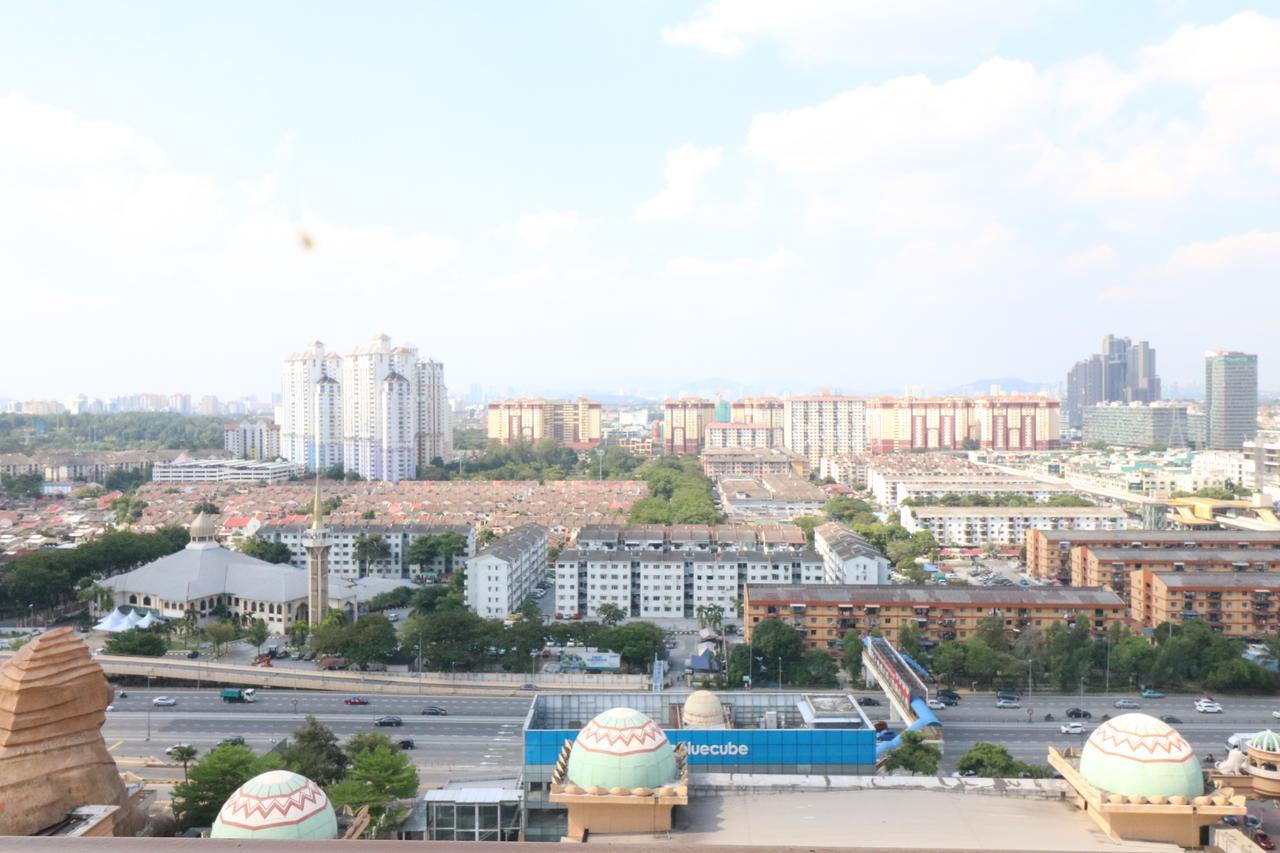 Millennium Suite At Pyramid Tower Petaling Jaya Zewnętrze zdjęcie